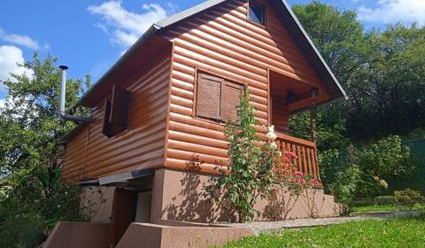 Chatka so záhradkou 379 m2 s nádherným výhľadom na Považskú Bystricu n