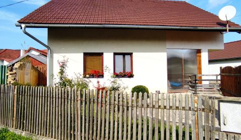 :  rodinný dom  Richnava, 182m2, garáž, záhrada