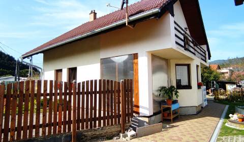 NA PREDAJ  rodinný dom  Richnava, 182m2, Gelnica, garáž, záhrada