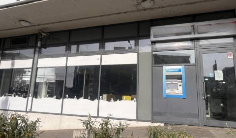 Prenájom obchodného priestoru v Ružinove, 172 m2