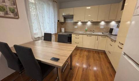 2 a pol izbový byt Továrniky / VYPLATENA ZALOHA