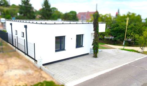 Kvalitná moderná NOVOSTAVBA  s pozemkom 550 m2