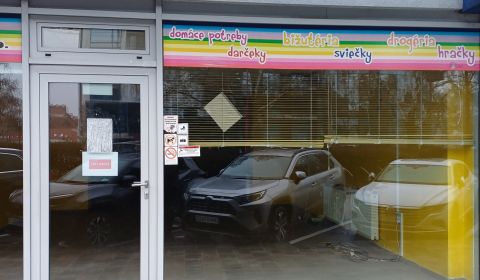 Prenájom obchod. priestoru 165 m2 a kanc. pri City aréne v Trnave