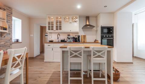  Predaj RD v obci Semerovo s pozemkom 57 á