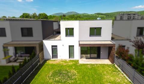 Novostavba - 4i rodinný dom, Hanzlíkovská - Trenčín