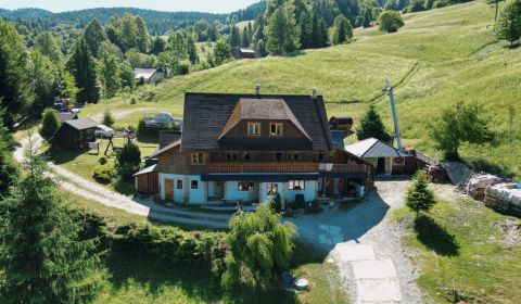 Investičná chata v Zázrivej s vlastnými vlekmi - EXKLUZÍVNE