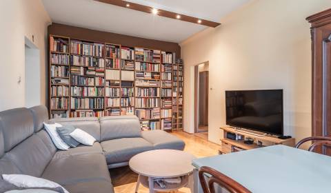 **PREDANÉ!!!** I Na predaj priestranný 2,5-i byt s balkónom v Ružinove