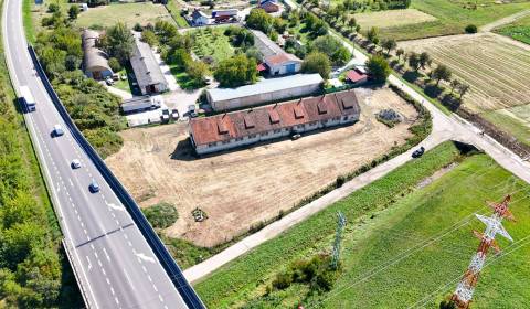 Na predaj pozemok s celkovou výmerou 6 741 m² – Trenčín, Záblatie