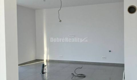 Ponúkame Vám na predaj 3 - izbový rodinný dom po kompletnej rekonštruk