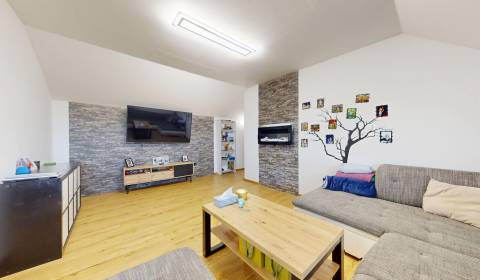 5-izbový dom 206m2 + pozemok 165m2 | Svätý Jur