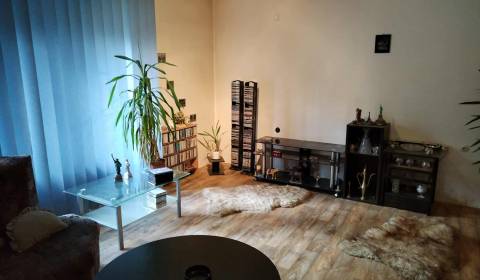 Predaj veľký 2 izbový byt 63 m2 v Martine