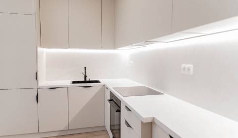 PREDANÝ Snívate o bývaní v TOP lokalite?