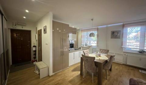 PREDAJ : 2,5 izbový tehlový byt, ul. Železničná, Komárno