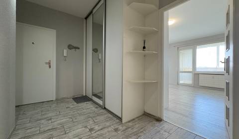 Na predaj: VEĽKY 3 ib + LOGGIA + ŠPAJZA + KUMBAL + PIVNICA