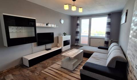 PRENAJATÝ: 2 izbový byt  s balkónom, VII. sídl. - KOMÁRNO