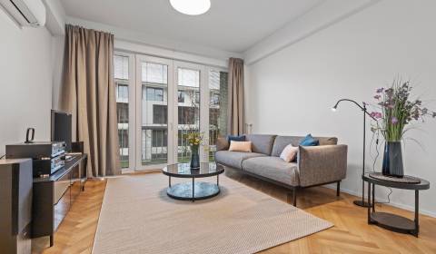 PREDAJ moderného 2i bytu v staromestskej vile na Palisádach!