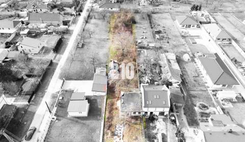 BEZKONKURENČNÁ cena na m2 VEĽKORYSÝ rovinatý  pozemok na STAVBU RD - v