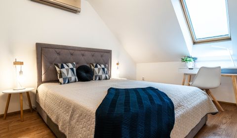 PREDANÝ: 1,5 izbový podkrovný mezonet, Košice - centrum,  Štúrova