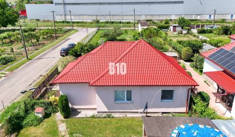 4 izbový rodinný dom - Dolné Krškany - 693 m2