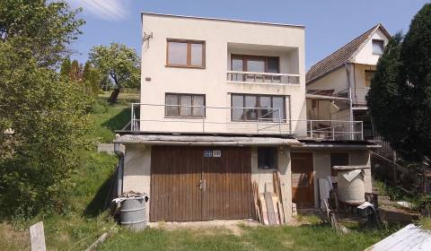 Rekonštruovaný viničný dom vhodný aj ako celoročné bývanie Levice 