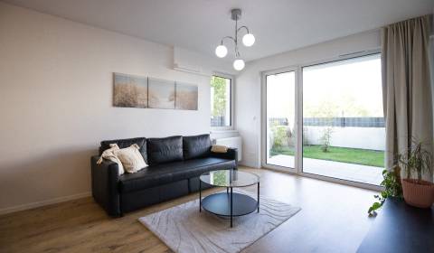 Zariadený 2i byt s terasou, Záhorská Bystrica