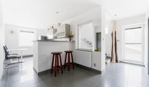 7i trojpodlažný rodinný dom v obci Bohunice