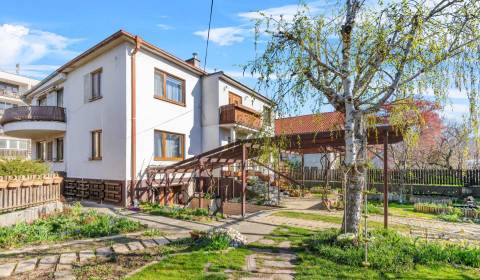 9-izbový Rodinný dom 400m2 | Bratislavská - Senec