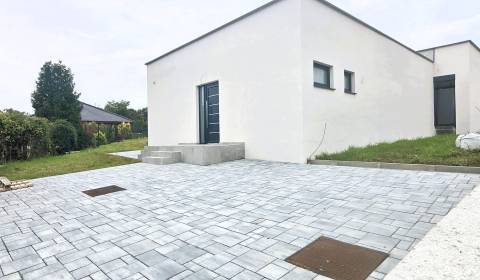 NA PREDAJ 4-IZBOVÁ NOVOSTAVBA RODINNÉHO DOMU_ ŠTITÁRE