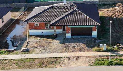 HD REALITY, Vám ponúka 4-izbový rodinný dom v Nitre - Lužianky