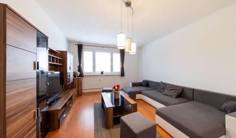 REZERVOVANE | PRENAJOM | 3 izbový byt + Loggia, zariadeny + internet