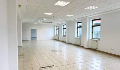 NA PRENÁJOM reprezentatívne priestory 400 m2 + parkovanie