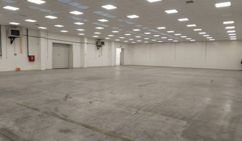 Na prenájom skladové priestory so zázemím 664 m2, Stará Vajnorská.