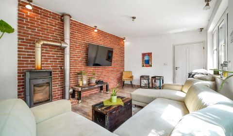REZERVOVANÝ: Kompletne zrekonštruovaný rodinný dom, Pama