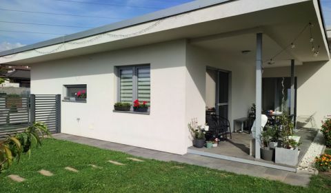 RODINNÝ DOM (4-IZB.), PREDAJ, POZEMOK 463 m2,  DULOVA VES, ČASŤ ČERGOV
