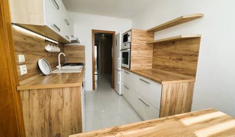 Ponuka krásneho 3-izb. bytu, so zariadením, ul. Cintorínska. 130.000€
