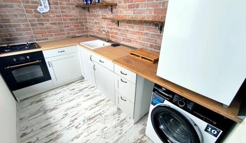 ‼️  NA PRENÁJOM - 2 IZBOVÝ BYT V CENTRE MESTA PARTIZÁNSKE ( NOVÝ ) ‼️