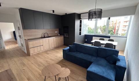 2i zariadený byt s parkovacím miestom v novostavbe Esterházy v Galante