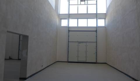 Sklad na prenájom o ploche 82 m2 so zázemím