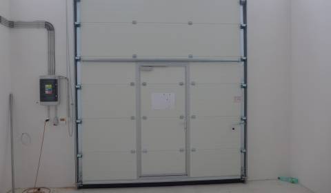 Sklad na prenájom o ploche 101 m2 so zázemím