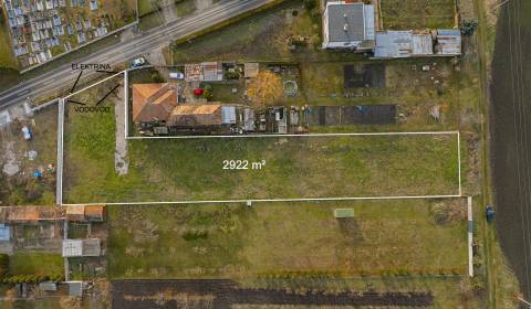 Pozrite si SKVELÝ stavebný pozemok s IS, POVOLENÍM na 2 RD 