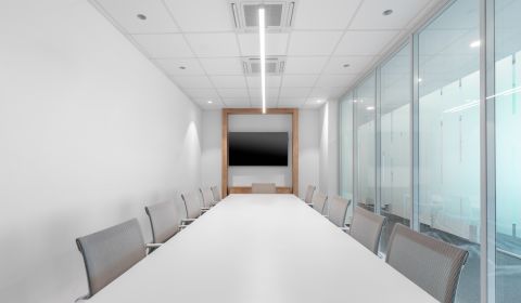 Súkromný kancelársky priestor pre 4 osoby v oblasti Regus Polus Tower