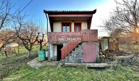 Predaj, chata Farná, s krásnym pozemkom, čiastočne z...