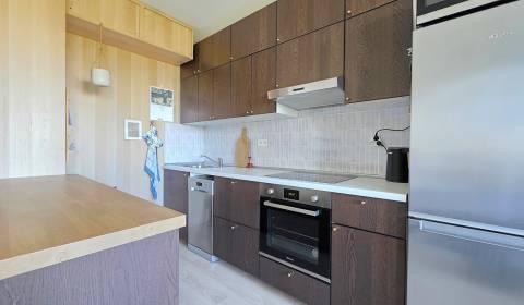 PRIESTRANNÝ 1 IZB BYT S BALKÓNOM - PEKNÁ CESTA - KRASŇANY - RAČA