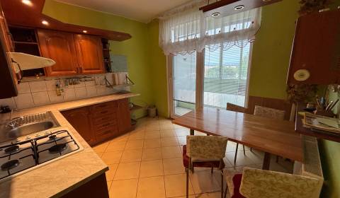 2 izbový byt s dvomi  balkónmi Topoľčany Centrum 