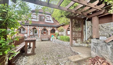 Na predaj jedinečné rodinné sídlo v prekrásnej prírode obce Makov