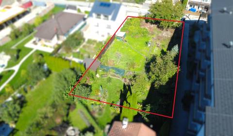 Stavebný pozemok v širšom centre Trenčianskych Teplíc!