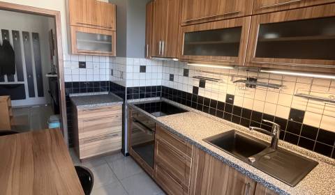 Predaj : 3 izbového bytu v meste Čadca ( 330-B)