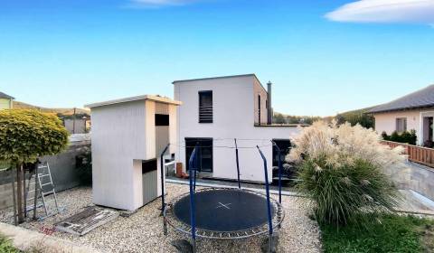 ‼️ RODINNÝ DOM - NOVOSTAVBA NA PREDAJ, HORNÁ VES- okres PRIEVIDZA ‼️