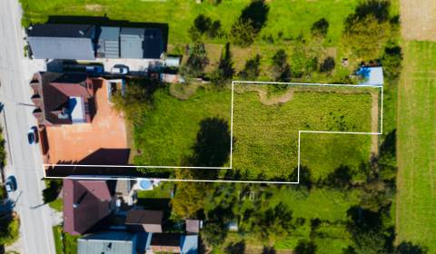 Pozemkom na výstavbu rodinného domu 1066m2  | Horňany