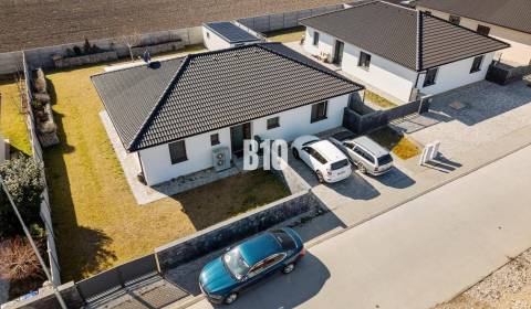 REZERVOVANÉ | RODINNÝ 4 IZBOVÝ BUNGALOV VO HVIEZDOSLAVOVE